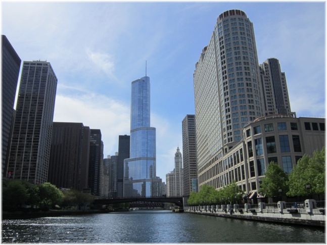 IMG 5428.jpg - Willis Tower depuis Chicago river
