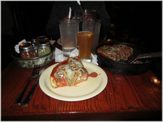 IMG 5548.jpg - Deep-dish pizza
