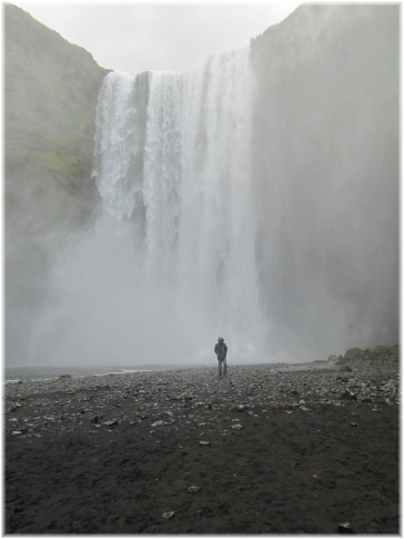 islande048.jpg - Cascade de Skogafoss
