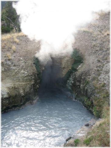 105.jpg - Yellowstone
