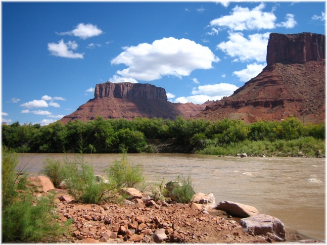 128.jpg - Colorado River
