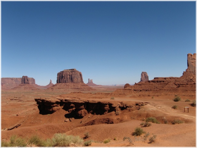 132.jpg - Monument Valley

